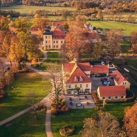 Palac Lomnica Karkonosze - Schloss Lomnitz Riesengebirge Szálloda 3*
