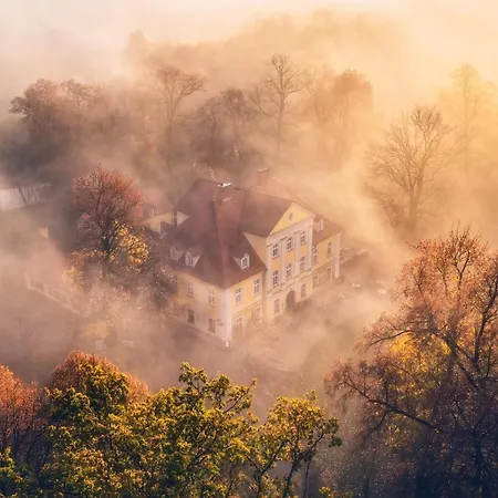 Palac Lomnica Karkonosze - Schloss Lomnitz Riesengebirge 3* Wojanow