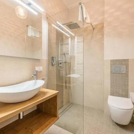 Palac Lomnica Karkonosze - Schloss Lomnitz Riesengebirge 3* Wojanow