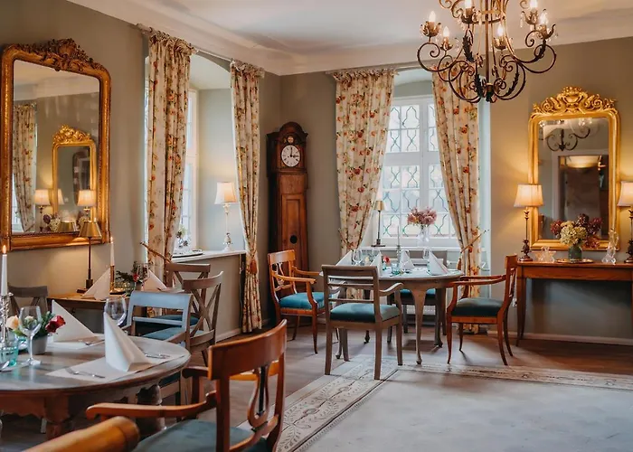 Hotell Palac Lomnica Karkonosze - Schloss Lomnitz Riesengebirge Wojanow