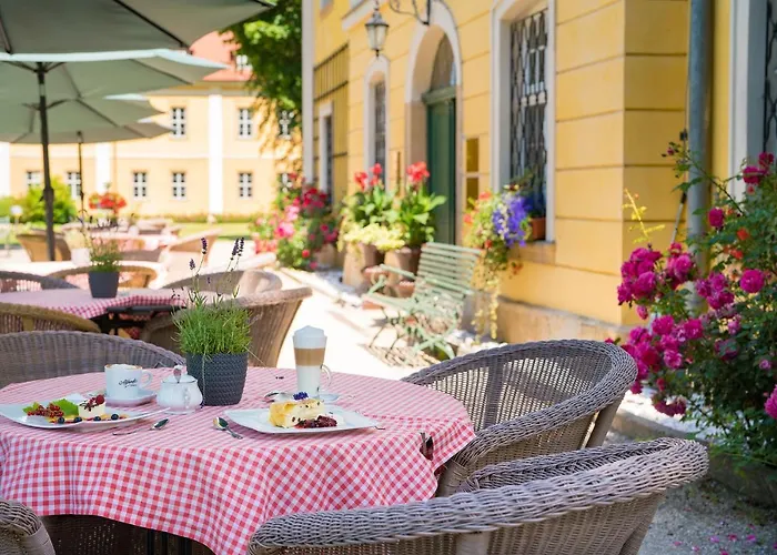Palac Lomnica Karkonosze - Schloss Lomnitz Riesengebirge Hotell Wojanow