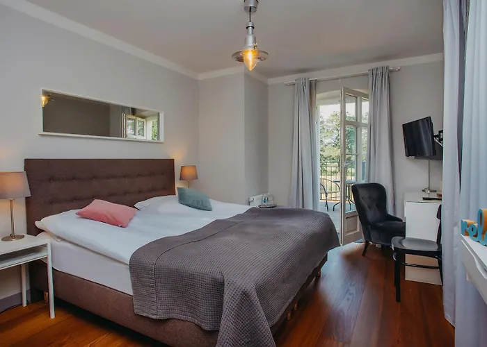 Hotell Palac Lomnica Karkonosze - Schloss Lomnitz Riesengebirge Wojanow