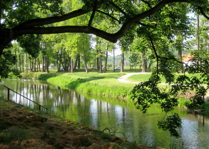 Pałac łomnica Karkonosze - Schloss Lomnitz Riesengebirge Wojanow