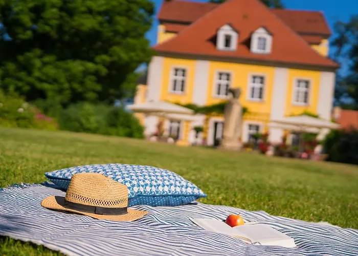 Hotell Palac Lomnica Karkonosze - Schloss Lomnitz Riesengebirge Wojanow